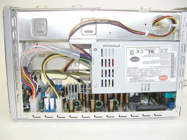 Alt view image 4 of 9 - Shuttle SS51G Intel Socket 478 SiS 651 Barebone