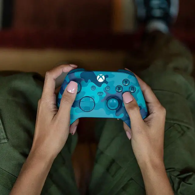 Alt view image 9 of 11 - Xbox Wireless Controller – Mineral Camo