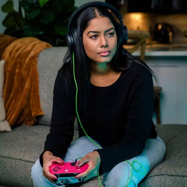 Alt view image 5 of 12 - Xbox Wireless Controller - Deep Pink