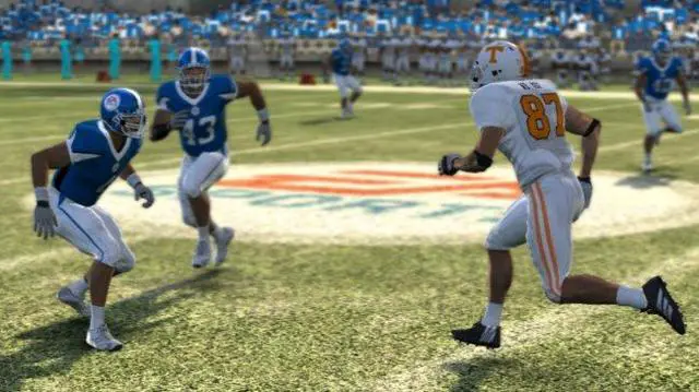 Alt view image 7 of 15 - NCAA Football 2010 Xbox 360 Game