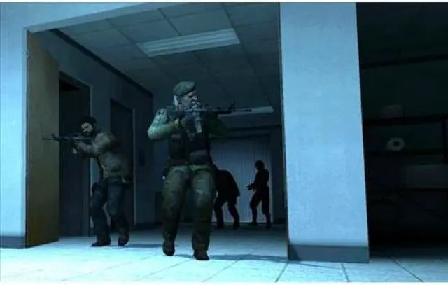 Alt view image 5 of 20 - Left 4 Dead Game of the Year Edition Xbox 360 Game