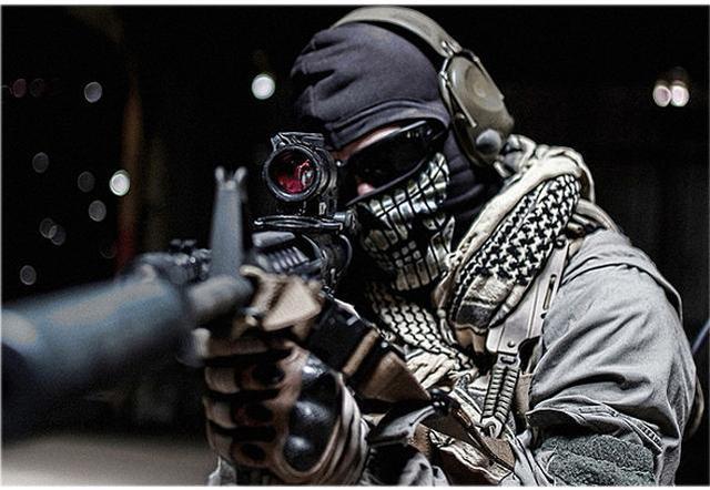 Alt view image 5 of 14 - Call of Duty: Ghosts PlayStation 4
