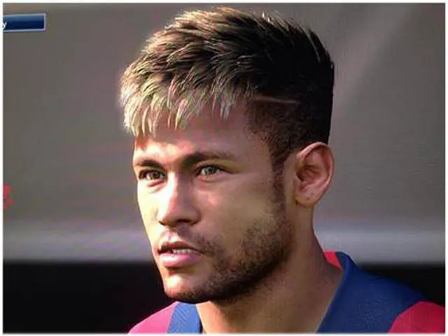 Alt view image 6 of 10 - Pro Evolution Soccer 2015 - PlayStation 4