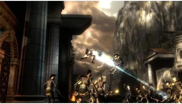 Alt view image 3 of 20 - God of War 3 Playstation3 Game