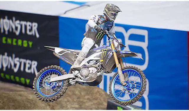 Alt view image 10 of 11 - Monster Energy Supercross - The Official Videogame 5 - PlayStation 4