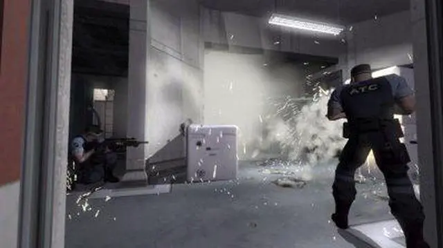 Alt view image 2 of 20 - F.E.A.R. (First Encounter Assault and Recon) Playstation3 Game