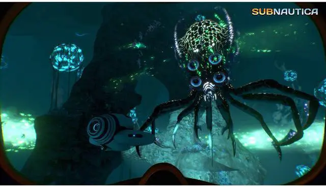 Alt view image 3 of 9 - Subnautica - PlayStation 4