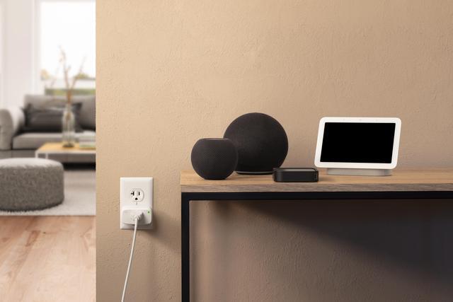 Alt view image 6 of 8 - Eve Energy (Matter) - Smart plug, app and voice control, no bridge, Thread, 100% privacy