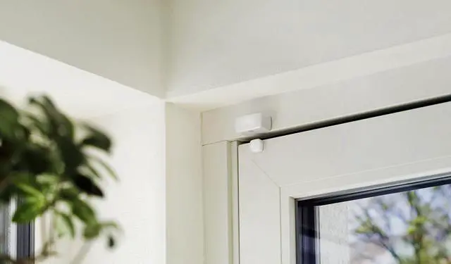 Alt view image 3 of 8 - Eve Door & Window (Matter) – Smart contact sensor for doors & windows, open/closed state,  automatic control of accessories, notifications, Thread