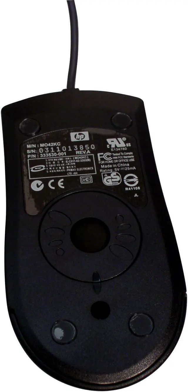 Alt view image 3 of 8 - HP Desktop PC D220 DS941A 2.2GHz 256MB 40GB HDD Intel Extreme Graphics Windows XP Professional