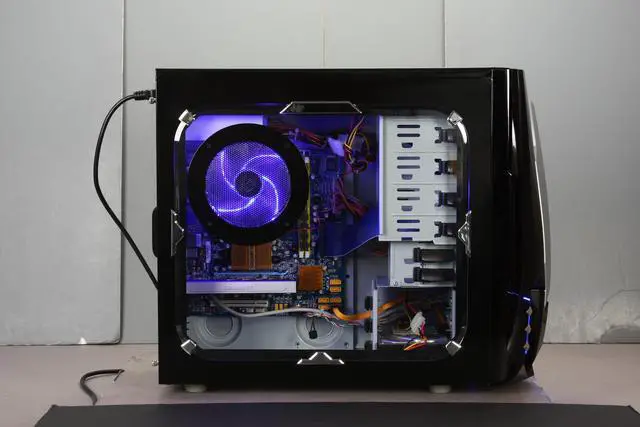 Alt view image 6 of 18 - CyberpowerPC Desktop PC Gamer Ultra 7205 AMD Athlon X2 7750 4GB DDR2 500GB HDD ATI Radeon HD 4550 Windows Vista Home Premium 64-bit