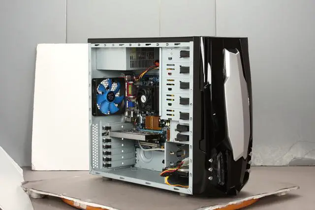 Alt view image 12 of 18 - CyberpowerPC Desktop PC Gamer Ultra 7205 AMD Athlon X2 7750 4GB DDR2 500GB HDD ATI Radeon HD 4550 Windows Vista Home Premium 64-bit