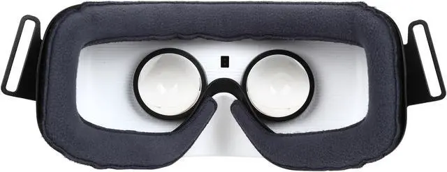Alt view image 4 of 7 - Samsung Gear VR (Virtual Reality Headset)