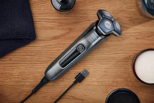 Alt view image 5 of 6 - Philips Norelco S7887/82 Shaver 7200, Rechargeable Wet & Dry Electric Shaver with SenseIQ Technology and Pop-up Trimmer