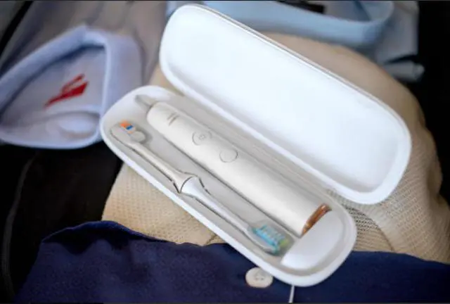 Alt view image 11 of 11 - Philips Sonicare DiamondClean Smart 9300 Electric Toothbrush, Sonic Toothbrush with App, Pressure Sensor, Brush Head Detection, 4 Brushing Modes and 3 Intensity Levels, Rosegold, (HX9903/65)