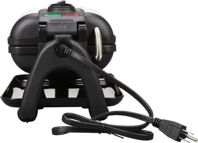 Alt view image 4 of 9 - Emeril by T-fal WM752851 Black WAFFLE & PANINI MAKER