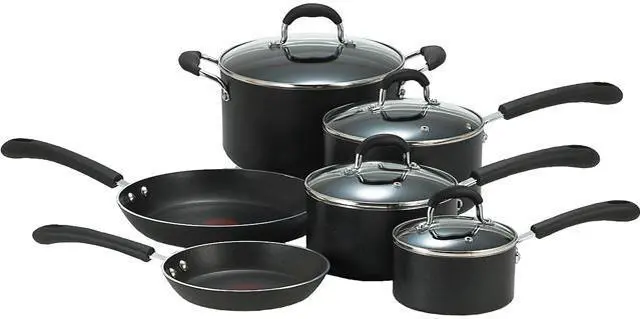 Main image of T-fal E938SA94 Professional Total Nonstick Oven Safe Thermo-Spot Heat Indicator Dishwasher Safe 10-Piece Cookware Set, Black
