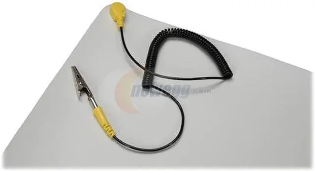 Alt view image 2 of 4 - CABLES UNLIMITED ACC-1450 19.5" x 23" Anti Static Grounding Pad