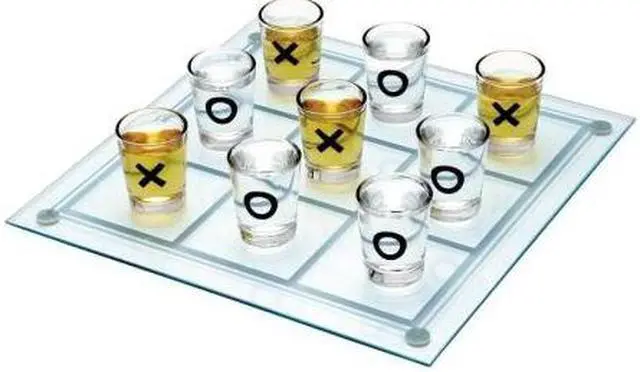 Main image of Maxam SPTTT 9-3/4" x 9-3/4" Shot Glass Tic Tac Toe Game