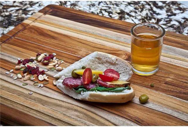 Main image of Rectangle Edge Grain Cutting Board with Hand Grip and Juice Canal 24" x 18" x 1.5"