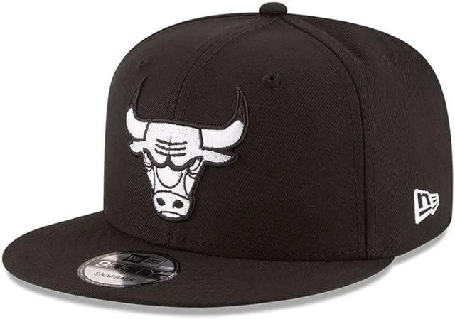 Main image of New Era 9Fifty NBA Chicago Bulls Snapback Cap - Adjustable - Black