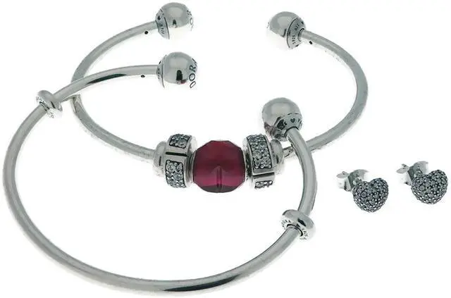 Main image of PANDORA Be Mine Stacked Open Bangle Gift Set -