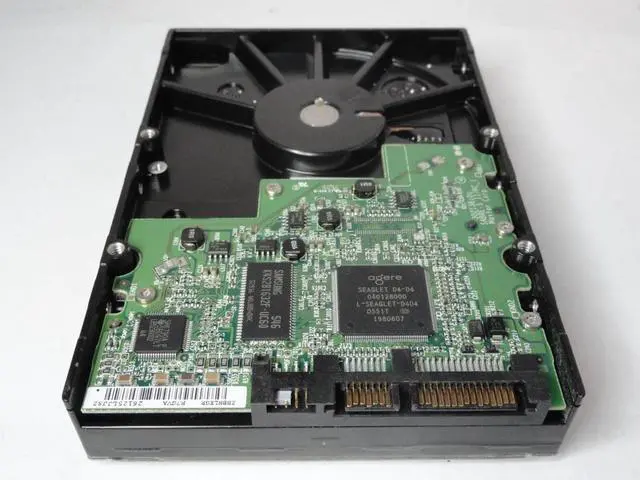Alt view image 3 of 6 - Maxtor 250GB SATA 7200rpm 3.5in HDD ( 6V250F0 6V250F0    Maxtor )