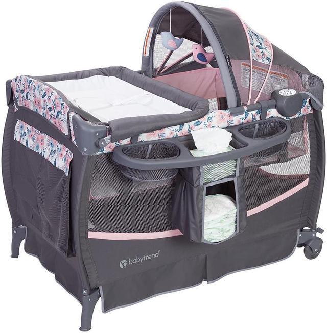 Baby trend store playpen with bassinet