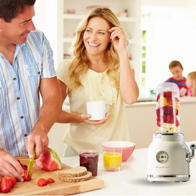 Alt view image 10 of 11 - Frigidaire 20.3oz. 300W Retro Smoothie Maker Blender with Mason Jar - Cream
