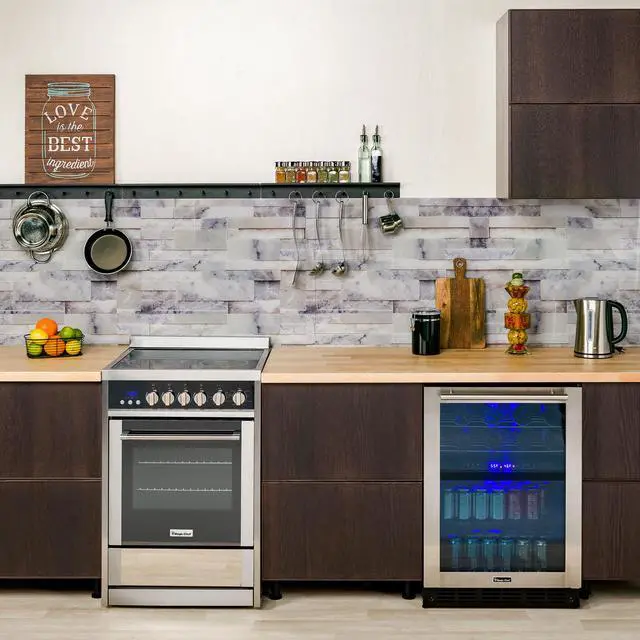 Alt view image 6 of 7 - Magic Chef 24-Inch Freestanding Electric Range