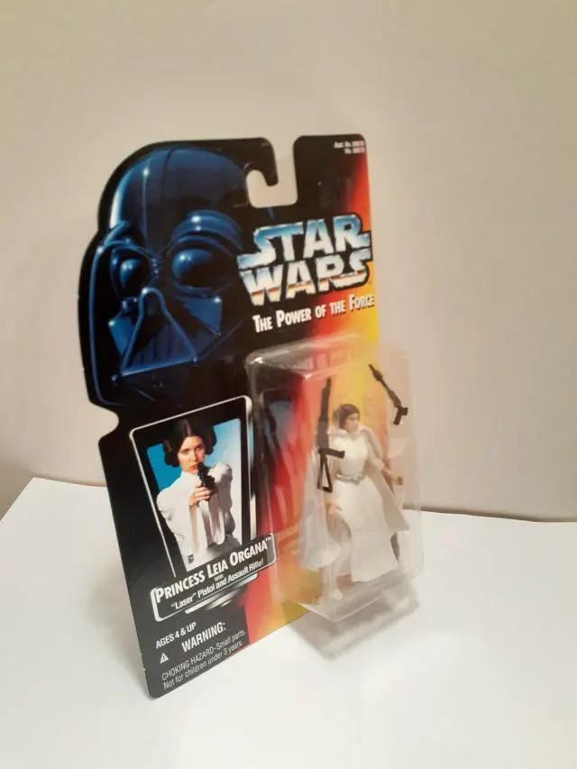 Alt view image 2 of 2 - Star Wars Power of the Force Red Card Princess Leia Organa with Laser Pistol and Assualt Rifle Action Figure.