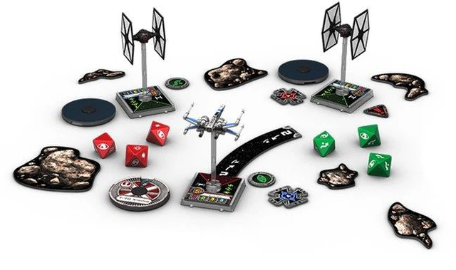 Alt view image 10 of 17 - Force Awakens Core Set SW (MINT/New)