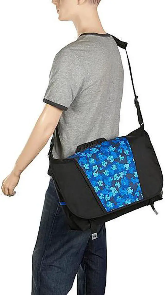 Alt view image 7 of 11 - Sumo - Messenger Bag - 15.6" or 16" screens - Black/Silver