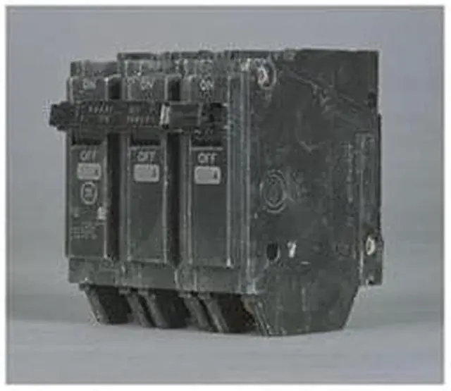 Main image of GE THQL32025 Molded Case Circuit Breaker, THQL Series, 25A, 3 Pole, 240V AC,