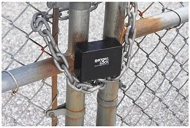 Main image of Junior Chain Lockguard with 1In. Padlock