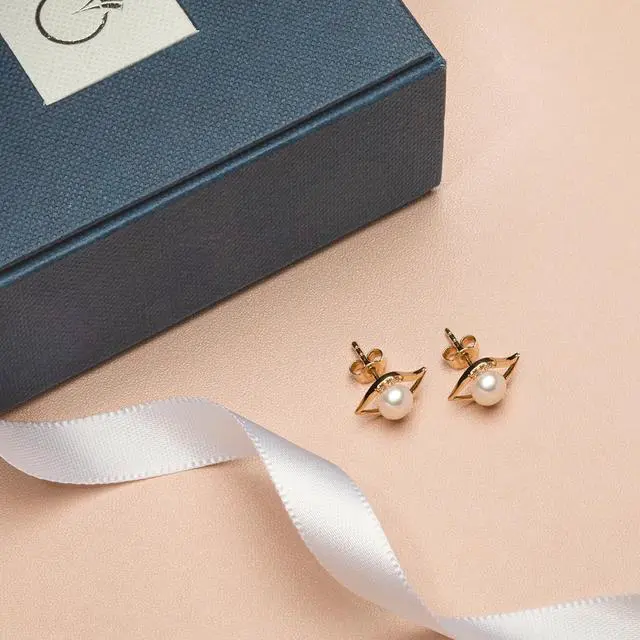 Alt view image 5 of 5 - 14K Yellow Gold Freshwater Pearl Leaf Design Stud Earrings
