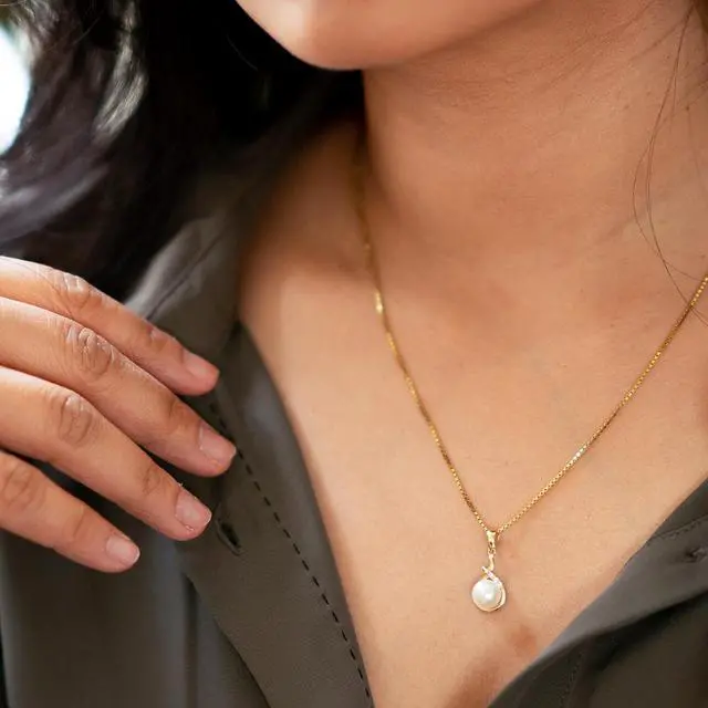 Alt view image 4 of 5 - 14K Yellow Gold Freshwater Pearl Infinity Drop Pendant Necklace