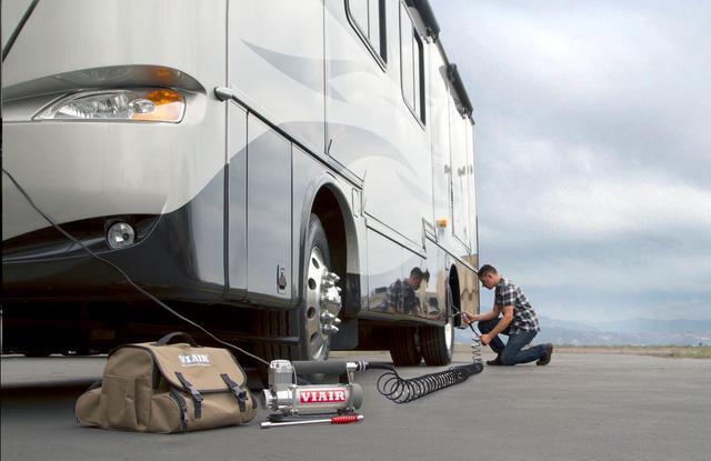 Alt view image 3 of 10 - VIAIR 45053 Silver Automatic Portable Compressor Kit 450P-RV
