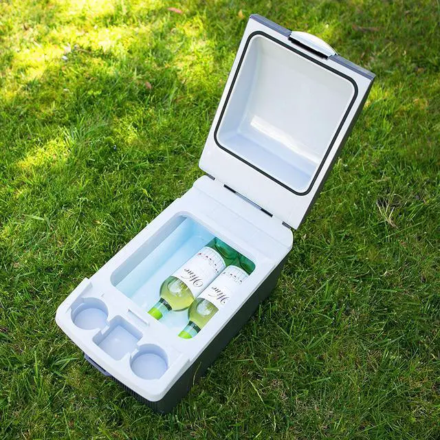 Alt view image 4 of 11 - Wagan 12V Thermo-electric 14L Cooler/Warmer 6214