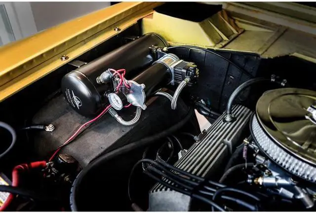 Alt view image 2 of 3 - United Pacific Heavy Duty 12V 140 PSI Air Compressor & Tank Kit 46154