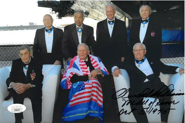 Main image of Hershel W. Williams signed WWII Vintage Color 6.75x10 Photo Medal of Honor Oct 5, 1945- JSA