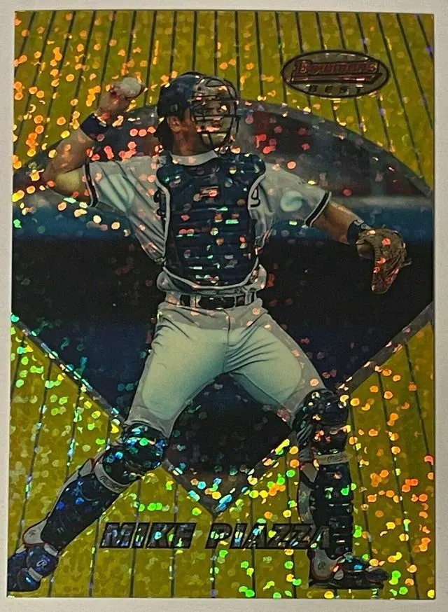 Main image of Mike Piazza 1996 Bowman's Best/Topps Atomic Refractor Card #BBP7 (Los Angeles Dodgers)