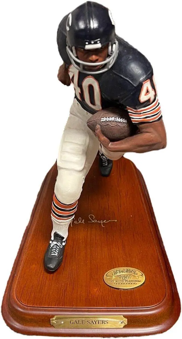 Main image of Gale Sayers Chicago Bears All Star Football Figurine/Statue 8.5 - Danbury Mint COO  PRISTINE/RARE