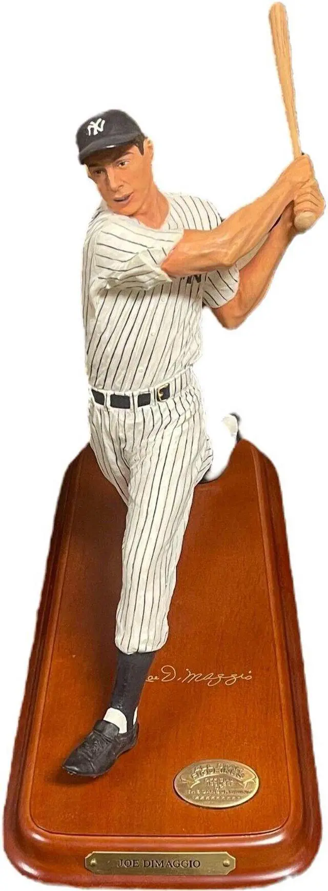 Main image of Joe DiMaggio New York Yankees 2001 All Star 8 Figurine/Sculpture- Danbury Mint COO #A3368