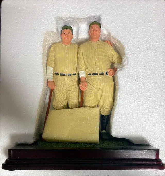 Main image of Babe Ruth Lou Gehrig 2005 Hartland New Classics Limited Edition Statue /2500 Figurine  New (Pristine/Box Minor Wear)