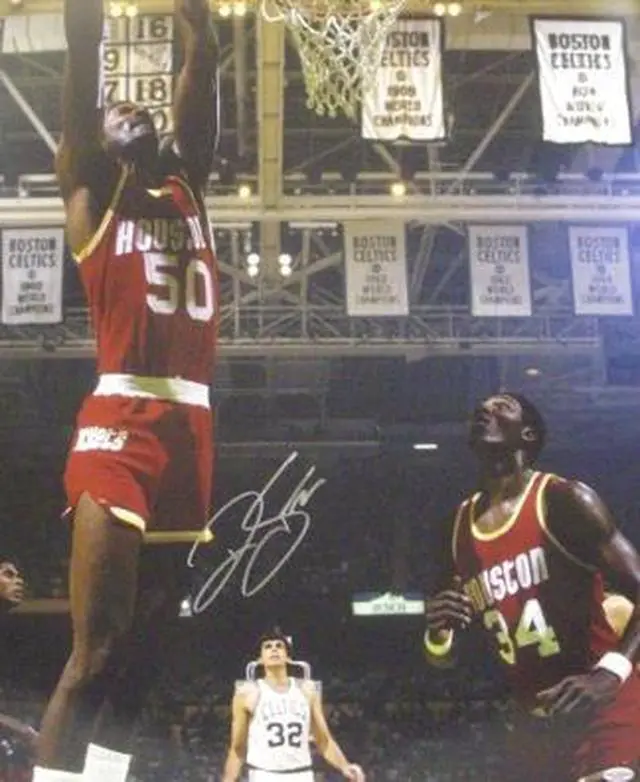 Main image of Ralph Sampson signed Houston Rockets 16x20 Photo vs Celtics