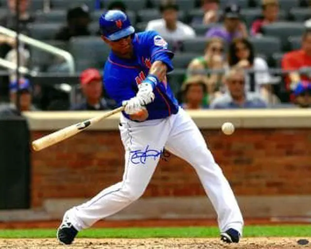Main image of Juan Lagares signed New York Mets 16x20 Photo #12 (batting horizontal)