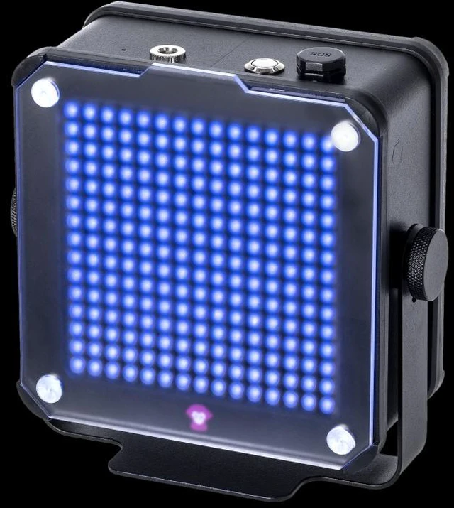 Alt view image 3 of 7 - Ape Labs Vega Solo | Battery-Powered 25-Pixel LED Floodlight | IP65 RGBaW Wash Light (ID: 100577)