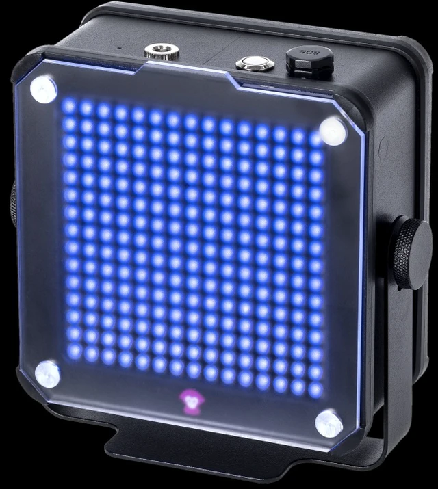 Alt view image 3 of 7 - Ape Labs Vega TourBox | 6 Battery-Powered 25-Pixel LED Floodlights | SoftBag, Charger & Remote (ID: 100590)