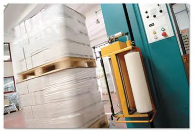 Alt view image 8 of 19 - Universal Machine Stretch Film 20" x 5000 ft 20.3mic Clear M205080